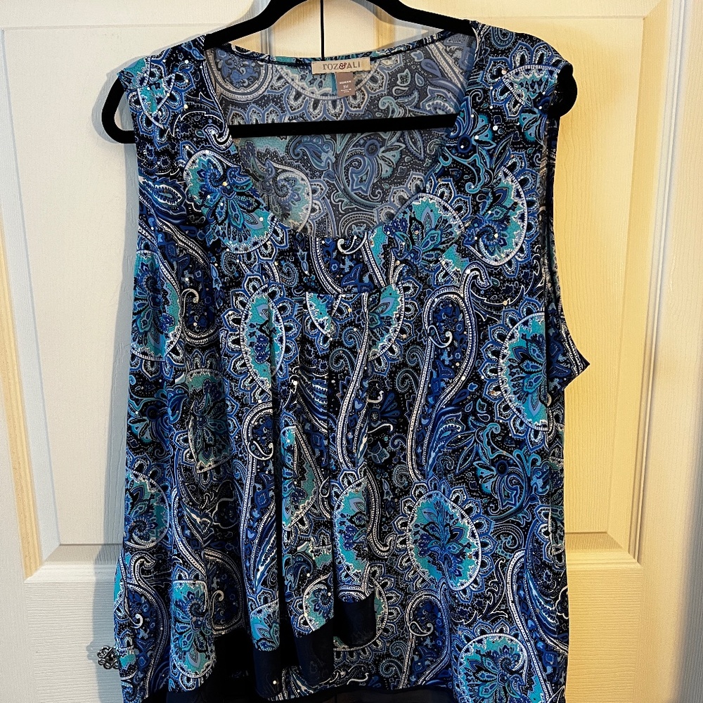 Roz & Ali Tank Shell